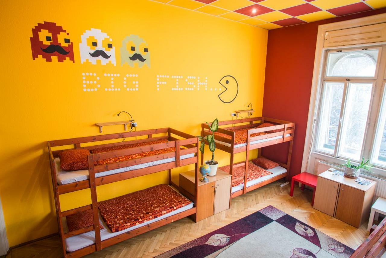 Big Fish Budapest Hostel — Photos 1